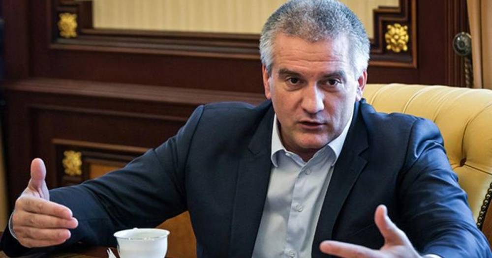 Сергей Аксенов - Глава Крыма пожаловался на большое число туристов в период пандемии - ren.tv - Крым - Ленинск