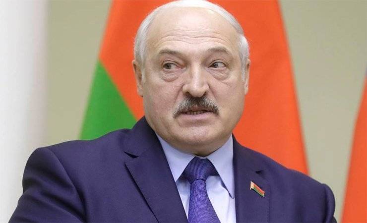 Александр Лукашенко - Наталья Эйсмонт - Эйсмонт объяснила, почему Лукашенко не сдаёт тест на коронавирус - gomel.today - Белоруссия