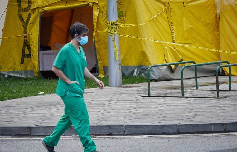 В Испании за сутки умерло минимальное с 17 марта число пациентов с COVID-19 - news.ru - Москва - Россия - Испания