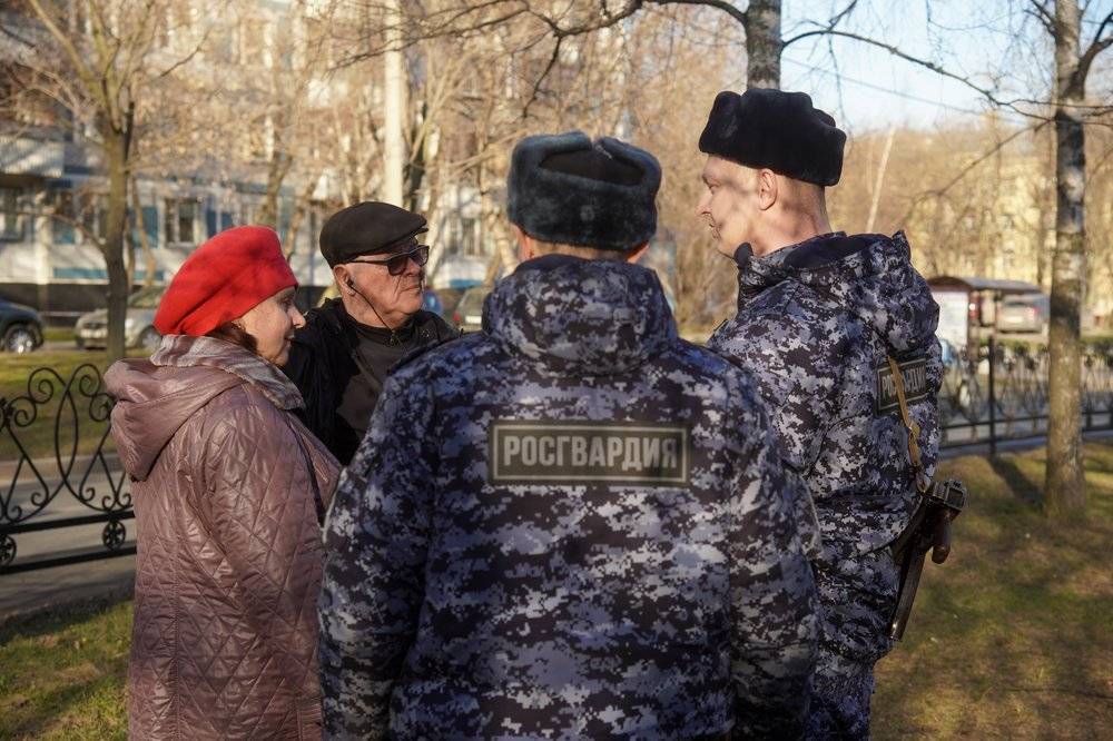 Столичные росгвардейцы отслеживают нарушителей карантина с воздуха - vm.ru - Москва - Московская обл.