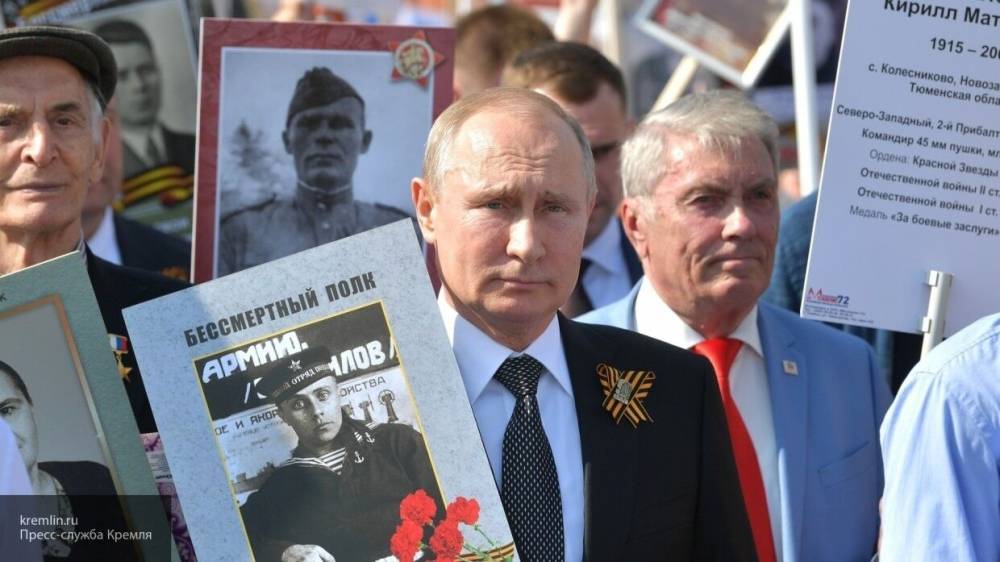 Владимир Путин - Дмитрий Песков - Путин примет участие в онлайн-акции "Бессмертный полк" 9 мая - politros.com - Россия