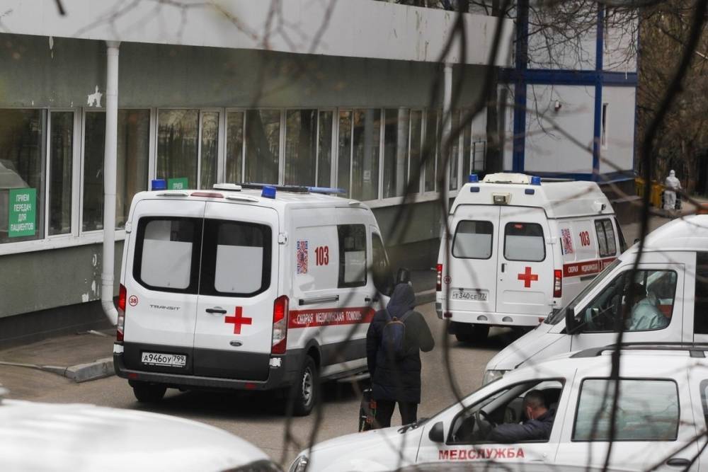Андрей Воробьев - Губернатор Подмосковья предложил отправить нарушителей самоизоляции на работу в скорую - mk.ru - Россия - Московская обл.