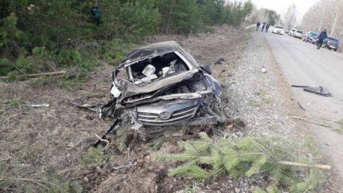 В Башкирии иномарка врезалась в дерево – водитель погиб - usedcars.ru - Башкирия - район Дуванский