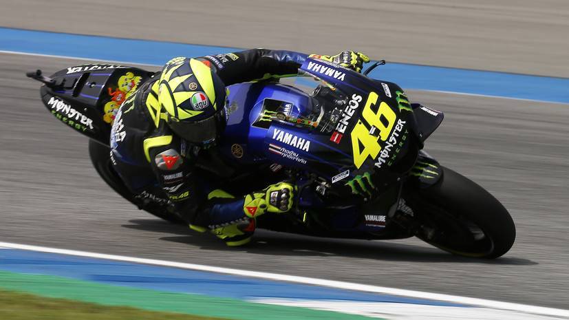 Валентино Росси - Отец Росси считает, что сын останется в MotoGP ещё на четыре года - russian.rt.com