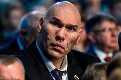 Виталий Кличко - Николай Валуев - Валуев назвал причину абсолютного прекращения общения с Кличко - lenta.ru - Украина - Киев