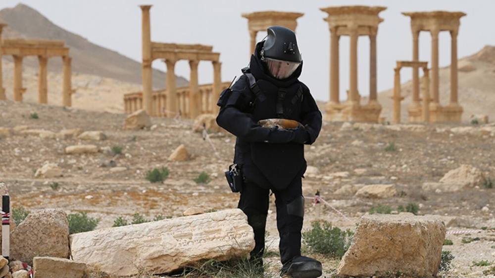 Саперы в Сирии успешно разминируют территорию благодаря сотрудничеству со специалистами из РФ - riafan.ru - Россия - Сирия - Дамаск
