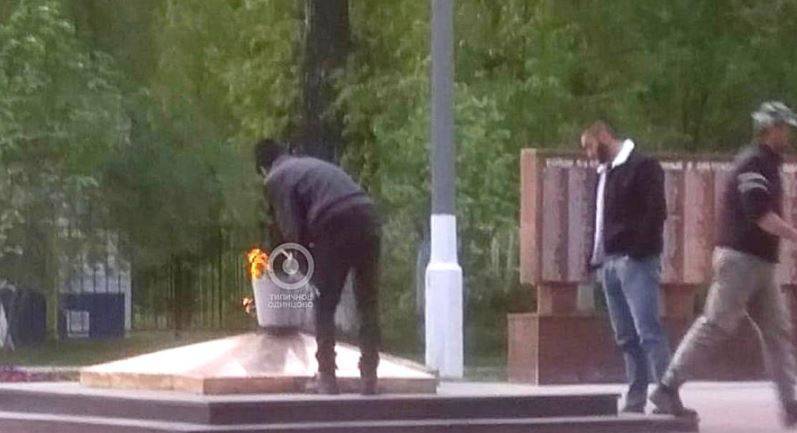Татьяна Петрова - Против гревших еду на Вечном огне в Подмосковье мужчин возбуждено уголовное дело - 5-tv.ru - Россия - Московская обл.