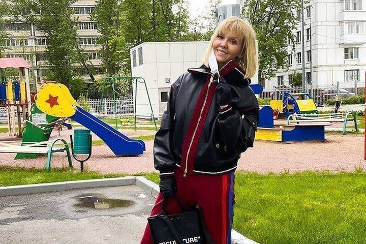 Анита Цой - Валерия рассказала о «дебильной аудитории» - mk.ru