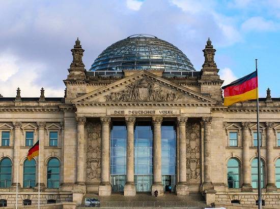 Ангела Меркель - Штеффен Зайберт - Канцлер ФРГ отказалась приехать в Вашингтон на саммит G7 в очном формате - newtvnews.ru - США - Вашингтон - Германия