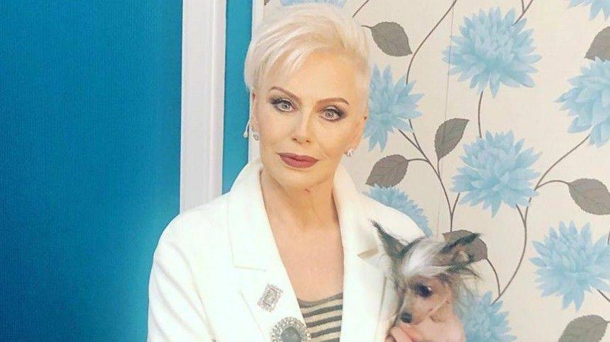 Ирина Понаровская - Ирина Понаровская проводит «восхитительные вечера» на даче с Алисой Фрейндлих - 5-tv.ru - Россия