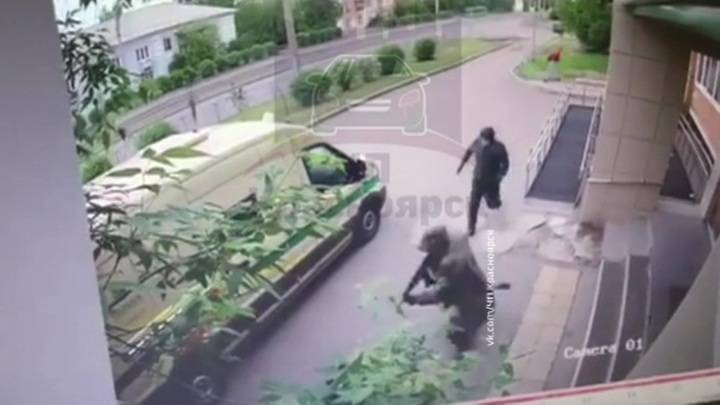 Дробь в руках и ногах: подробности дерзкого налета на инкассаторов - vesti.ru - Красноярск