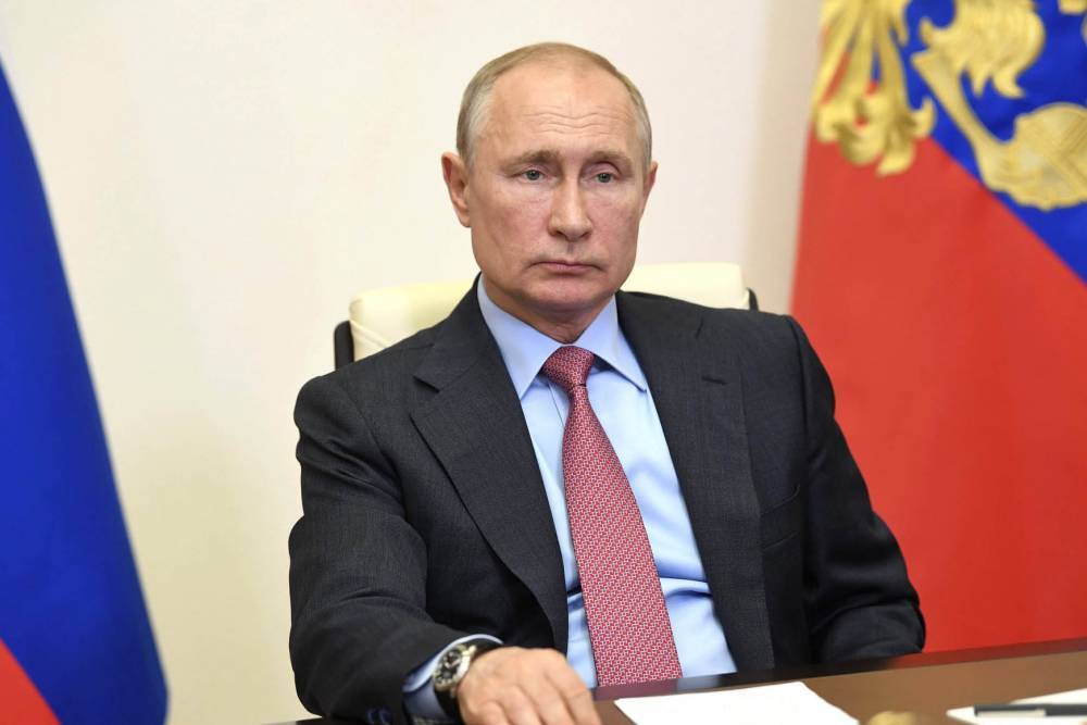 Владимир Путин - Анна Попова - Путин заявил о необходимости грамотного снятия ограничений по коронавирусу - vm.ru - Россия