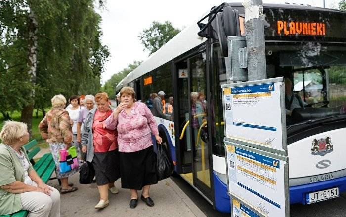 В Риге возвращают бесплатный проезд: категории льготников существенно сократили - lv.sputniknews.ru - Рига