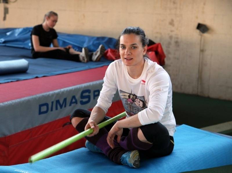 Елена Исинбаева - Елена Исинбаева усомнилась в том, что сможет стать хорошим тренером - sobesednik.ru - Лондон - Афины - Пекин