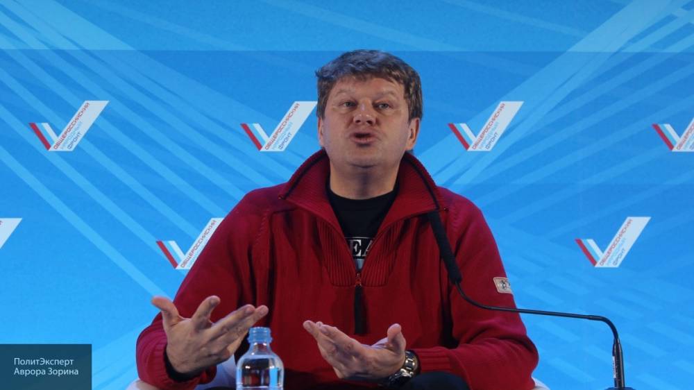 Дмитрий Губерниев - Спортивный комментатор Губерниев посоветовал москвичам носить маски и перчатки - politexpert.net