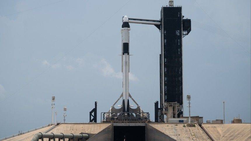 Илон Маск - Илон Маск - Иван Ургант - Прямая трансляция второй попытки NASA запустить Crew Dragon к МКС - 5-tv.ru - США