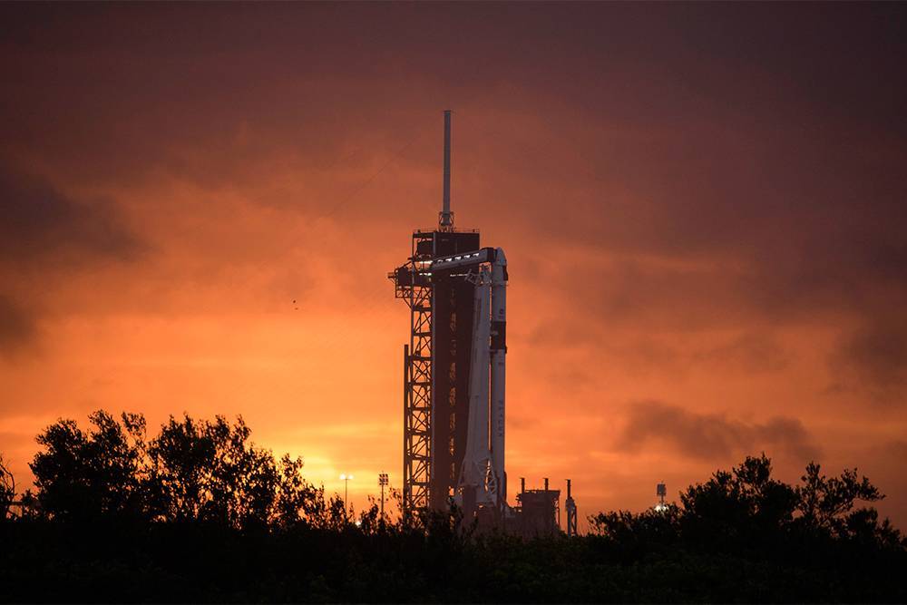 Роберт Бенкен - SpaceX впервые отправила астронавтов NASA на МКС - rtvi.com - Россия - США