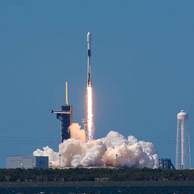 Роберт Бенкен - Херли Даг - SpaceX запустила к МКС космический корабль Crew Dragon с людьми на борту - gazeta.a42.ru - США