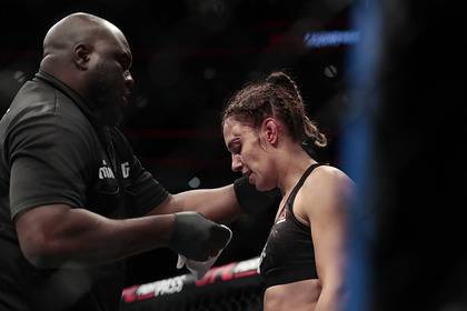 Боец UFC из Киргизии показала лицо после 45 пропущенных ударов - lenta.ru - США - Киргизия - шт. Невада - Вегас