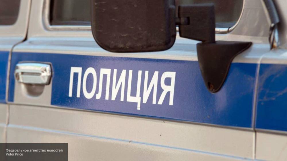 Мужчина ранил ножом полицейского в Екатеринбурге - inforeactor.ru - Екатеринбург