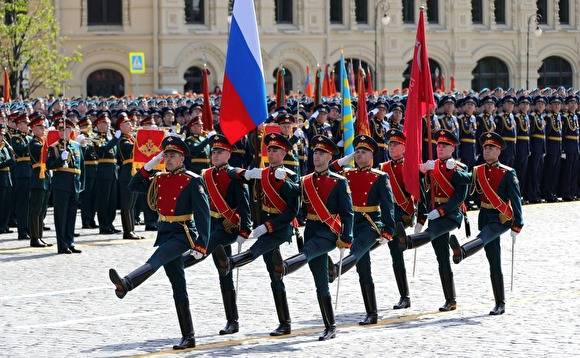 Владимир Путин - Дмитрий Песков - Песков надеется, что к Параду Победы от режима ограничений «ничего не останется» - znak.com - Москва - Россия
