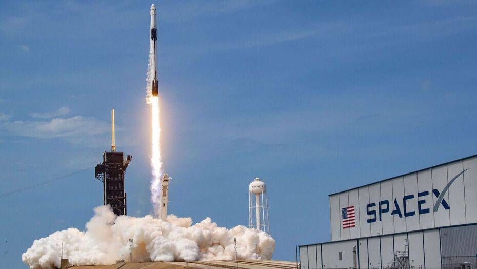 Роберт Бенкен - Crew Dragon компании SpaceX с астронавтами на борту пристыковался к МКС - informburo.kz - США
