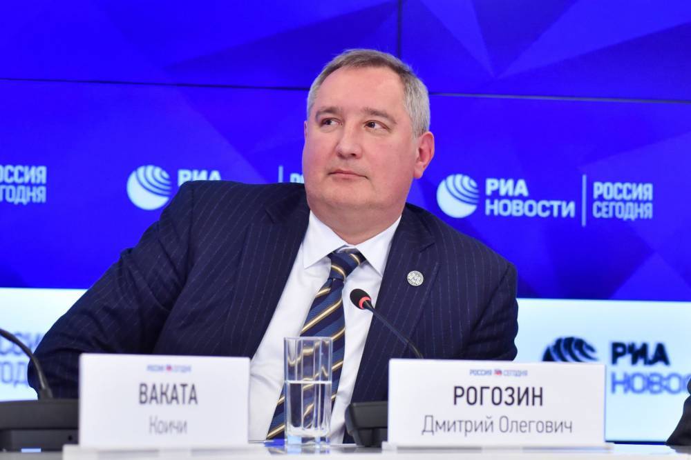 Илон Маск - Дмитрий Рогозин - Илон Маск - Джеймс Брайденстайн - Рогозин поздравил Маска с успешной стыковкой Crew Dragon к МКС - vm.ru