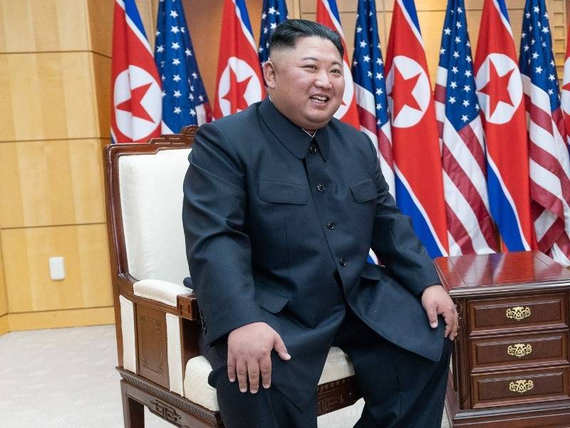 Ким Ченын - FT: Ким Чен Ын требует от элит скупать гособлигации для поддержки экономики - sobesednik.ru - КНДР