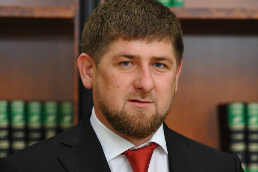 Владимир Путин - Рамзан Кадыров - наследный принц Мухаммед - Глава Чечни рассказал о помощи от ОАЭ в борьбе с коронавирусом - vm.ru - Россия - респ. Дагестан - респ. Чечня - Эмираты - Абу-Даби