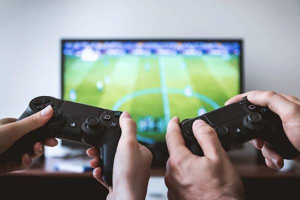 Джеймс Райан - Разработчики новой консоли PlayStation заверили, что ее цена будет высокой - abnews.ru - Новости