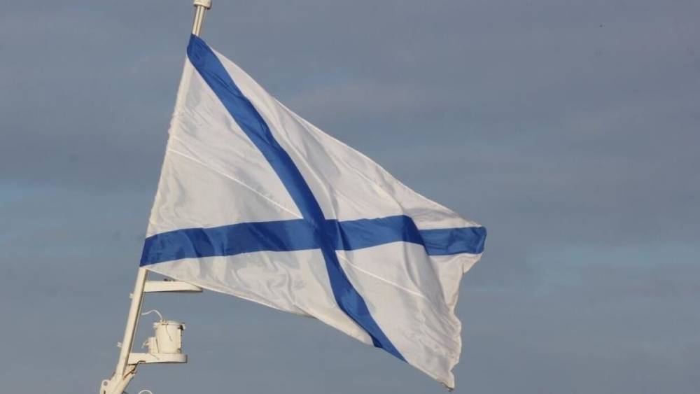 Дональд Кук - Корабли ВМФ РФ взяли на сопровождение ударную группировку НАТО в Баренцевом море - riafan.ru - Москва - Россия - США - Англия