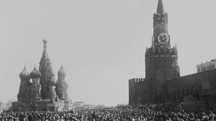 В Москве открылась онлайн-выставка «Что помнит Красная площадь о войне?» - russian.rt.com - Москва - Россия