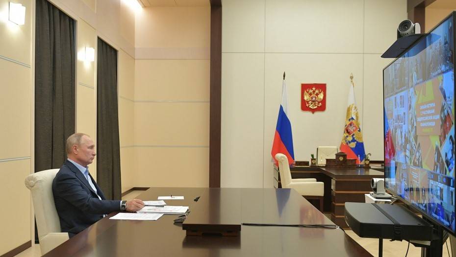 Владимир Путин - Дмитрий Песков - Анна Попова - Путин проведет совещание по поэтапного снятию режима самоизоляции - dp.ru - Россия