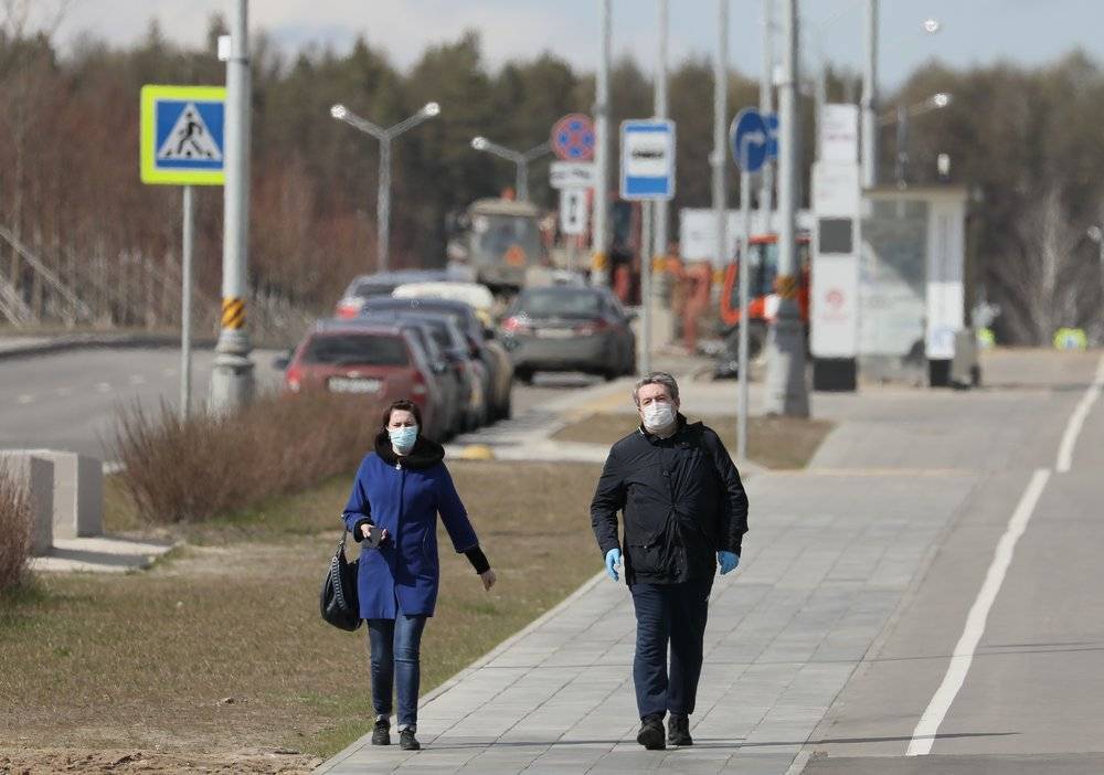 Дмитрий Песков - В Кремле оценили возможность единовременного снятия ограничений в РФ - vm.ru - Россия