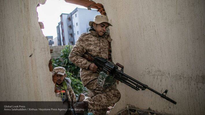 В районе Айн Зара ЛНА ликвидировала сирийских боевиков ПНС Ливии, нарушивших перемирие - politros.com - Турция - Ливия
