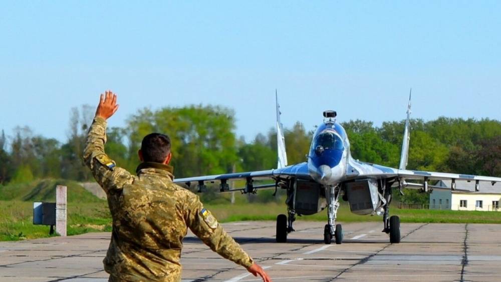 Сергей Дроздов - Тарас Чмут - Военный эксперт предупредил о критическом состоянии ВВС Украины - riafan.ru - Москва - Украина - Киев - Пакистан - Исламабад