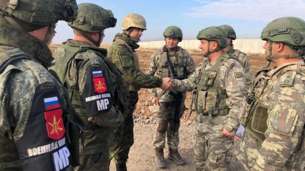 Российский броневик «Тайфун-К» вызволил турецкий Kirpi при патрулировании в Сирии - riafan.ru - Россия - Сирия - Дамаск - Турция