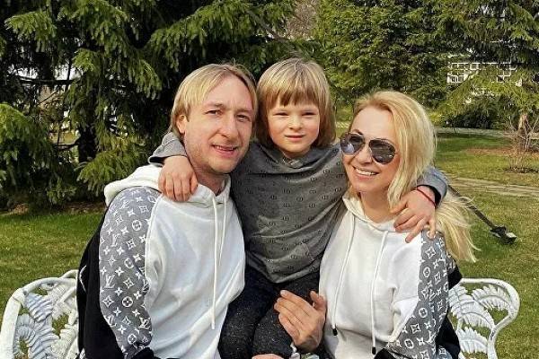 Яна Рудковская - Евгений Плющенко - Плющенко пригрозил судом СМИ за статью о сыне - politnews.net