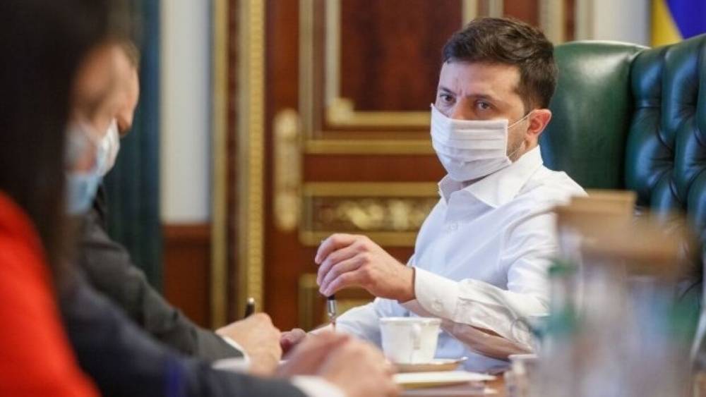 Владимир Зеленский - Ростислав Ищенко - Анатолий Бондаренко - Политолог Ищенко рассказал, что ждет Киев после конфликта с Черкассами - riafan.ru - Украина - Киев - Черкассы