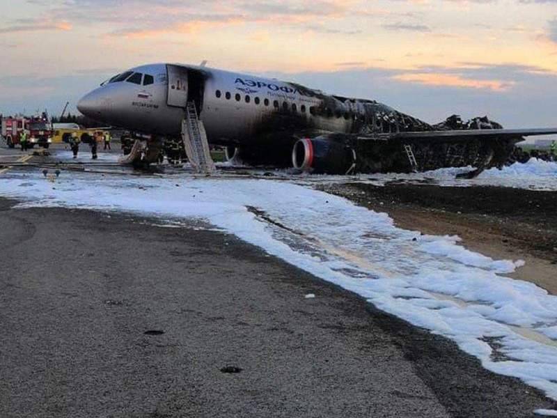 Денис Евдокимов - Пилот сгоревшего в Шереметьево Superjet дал первое интервью - dayonline.ru