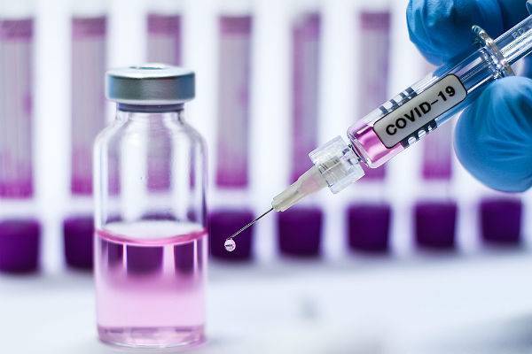 Нафтали Беннетт - В секретной лаборатории Израиля приблизились к созданию вакцины от COVID-19 - trud.ru - Израиль