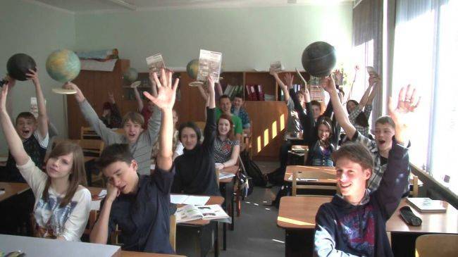 Сергей Кравцов - Девятиклассники могут остаться без ОГЭ в этом учебном году - eadaily.com - Россия