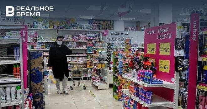Александр Сафонов - Эксперт: продление самоизоляции в Россию на месяц может привести к увольнению 10% работников - realnoevremya.ru - Россия