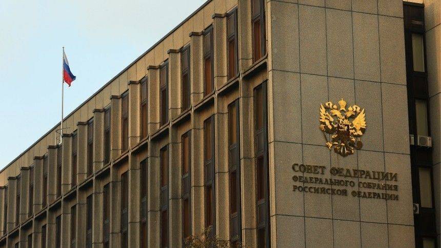 Михаил Мишустин - Иван Абрамов - В Совфеде предложили освободить ИП от страховых взносов - 5-tv.ru - Россия