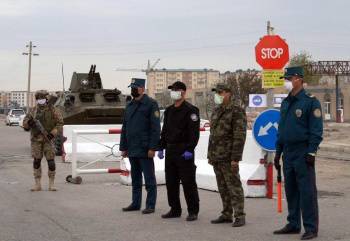 В Ташкенте начали убирать бетонные блоки, перекрывавшие дороги в махалли - podrobno.uz - Узбекистан - Ташкент - район Юнусабадский - район Бектемирский