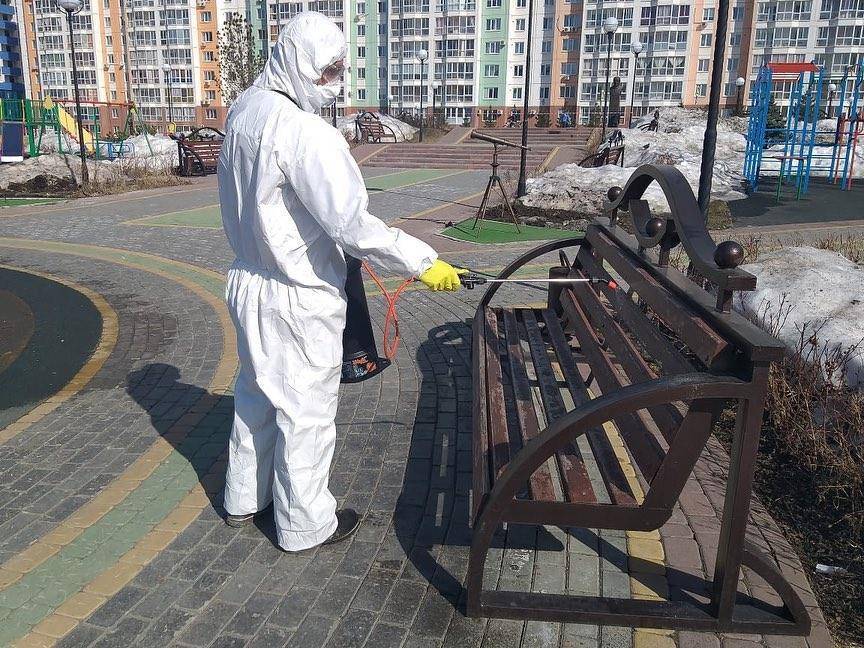 В Кузбассе обработали дезинфицирующими средствами около 3 000 парков и скверов - gazeta.a42.ru - Кемеровская обл.