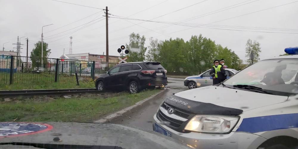 Видео: полицейские устроили погоню за 10-летним угонщиком внедорожника - autonews.ru - Томск