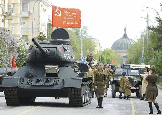 В Волгограде в День Победы по улицам проедет легендарный танк Т-34 - eadaily.com - Берлин - Волгоград - Сталинград