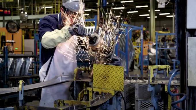 В Nissan опровергли слухи об уходе с рынка Европы - piter.tv - Россия - Япония - Испания