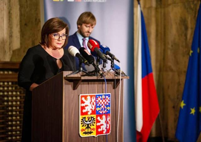 Депутаты не поддержали увеличение финансовой помощи OSVČ - vinegret.cz